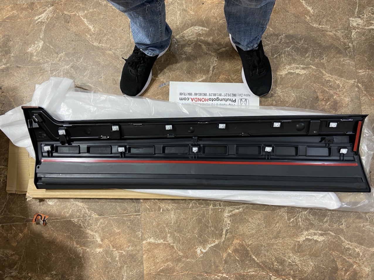 Ốp phồng cánh cửa trước xe Honda CRV 2018-2022